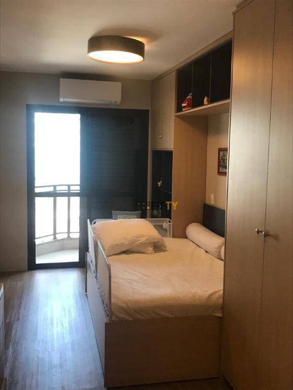 Apartamento à venda com 3 quartos, 200m² - Foto 13