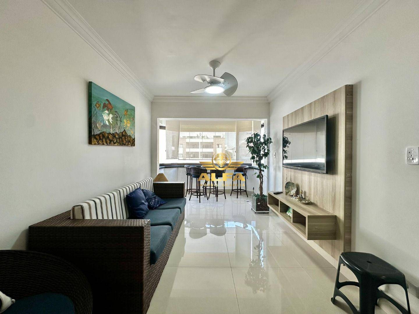 Apartamento à venda com 2 quartos, 70m² - Foto 3