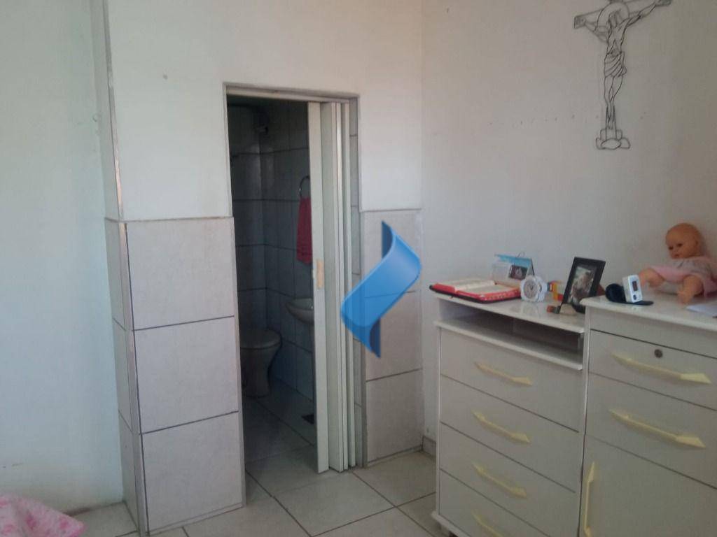 Casa à venda com 4 quartos, 120m² - Foto 16