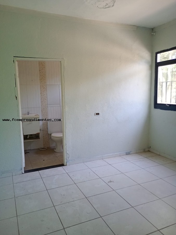 Casa para alugar com 4 quartos, 100m² - Foto 2