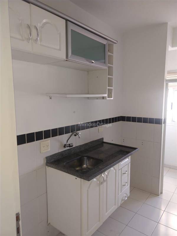 Apartamento para alugar com 2 quartos, 65m² - Foto 8