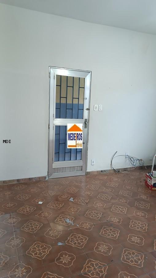 Casa para alugar com 3 quartos, 150m² - Foto 2