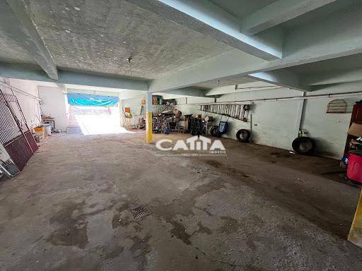 Casa para alugar com 3 quartos, 500m² - Foto 2