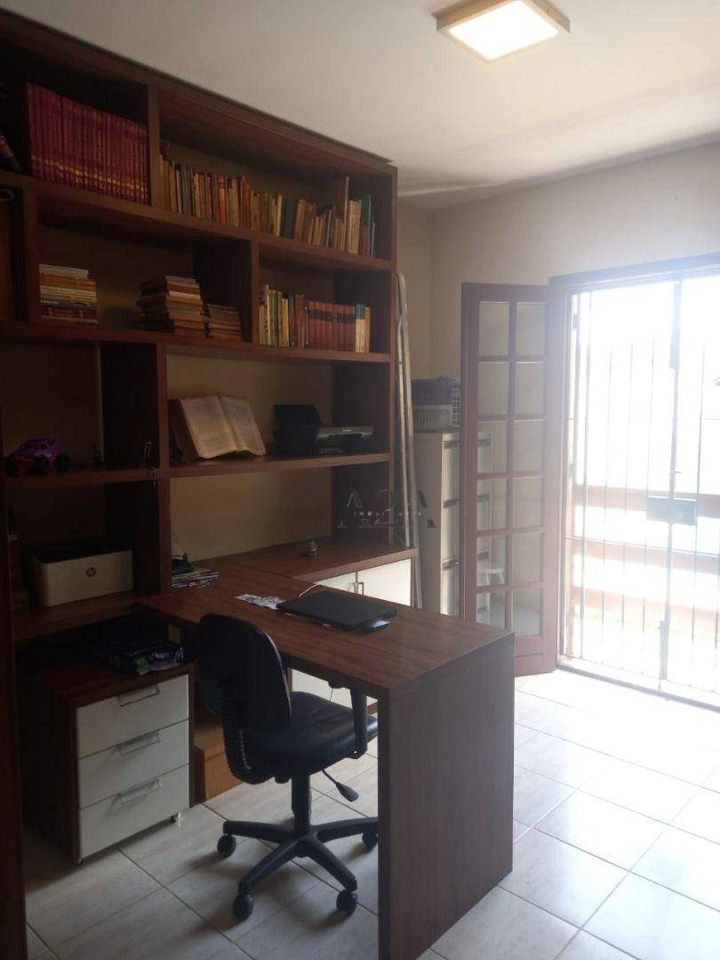 Casa à venda com 3 quartos, 200m² - Foto 5