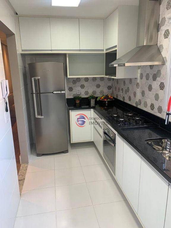 Apartamento à venda com 2 quartos, 64m² - Foto 16