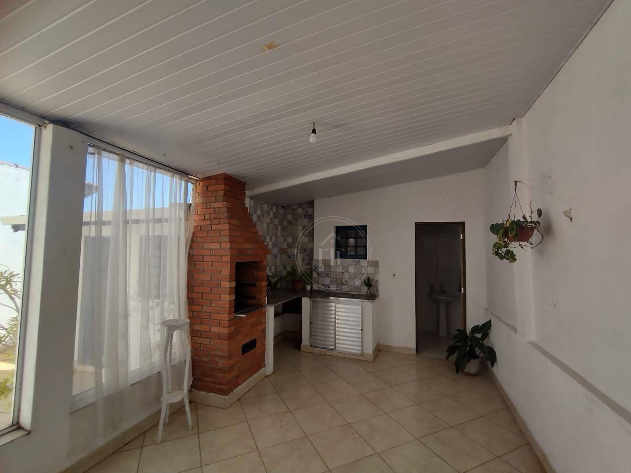 Casa à venda com 4 quartos, 95m² - Foto 4