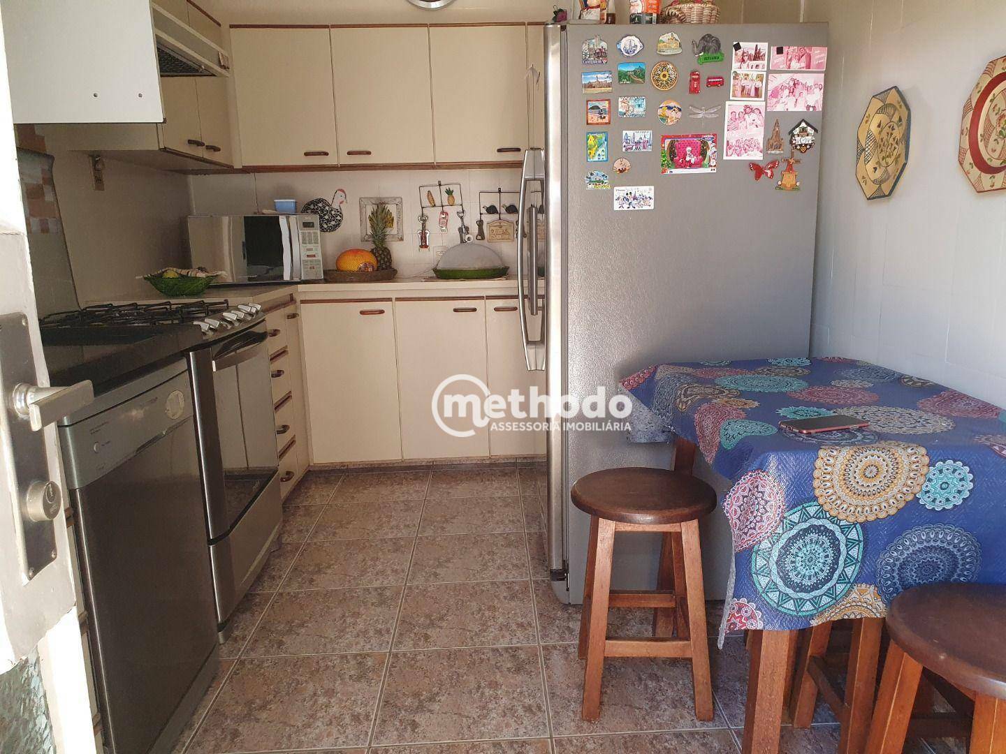 Casa à venda com 3 quartos, 231m² - Foto 20