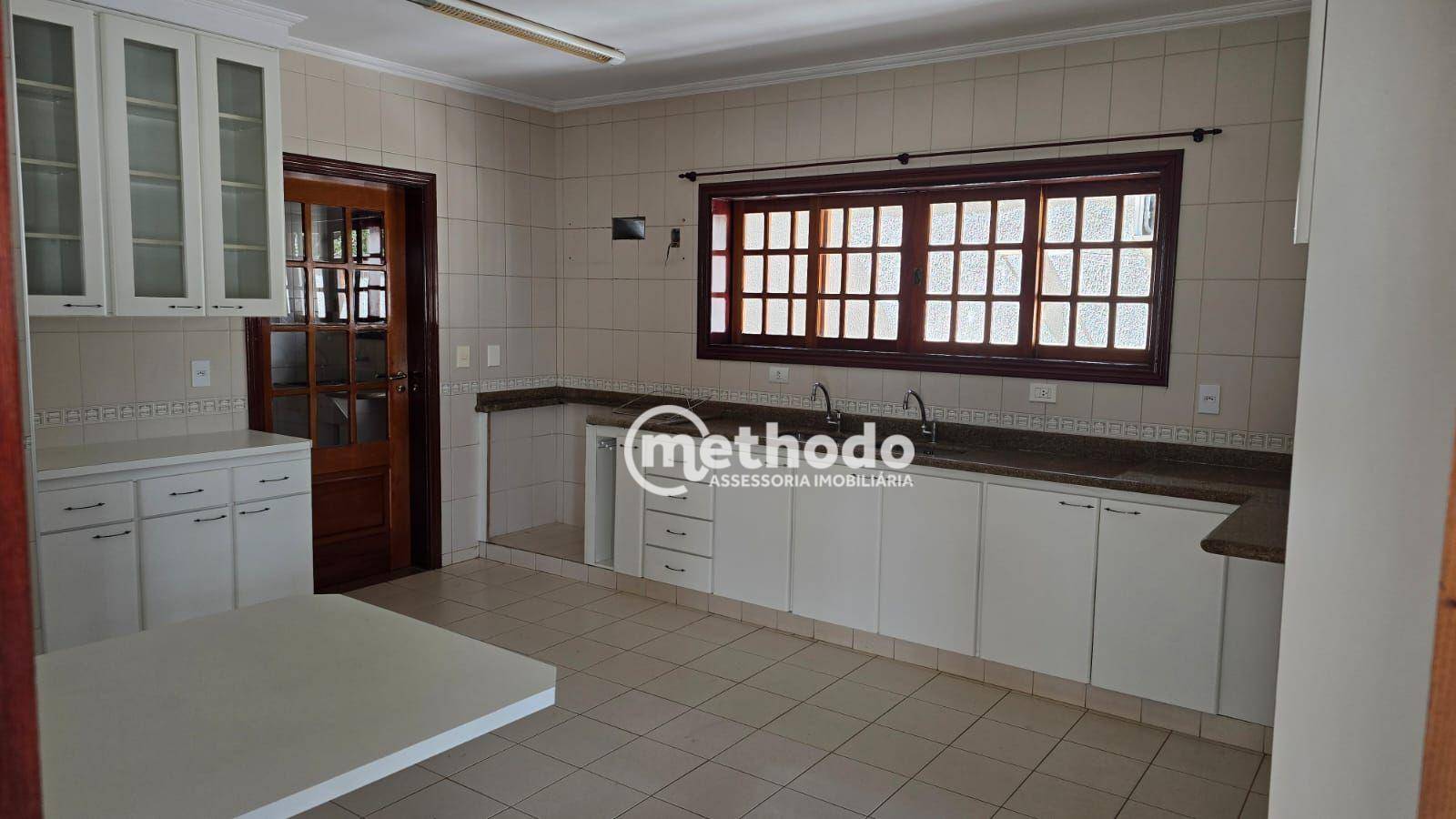 Casa à venda e aluguel com 3 quartos, 350m² - Foto 12