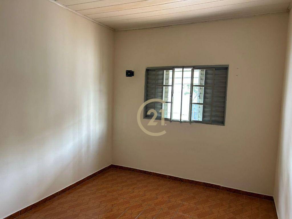 Casa à venda com 2 quartos, 158m² - Foto 2