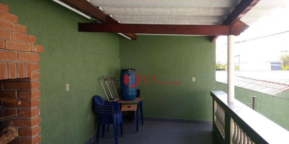 Sobrado à venda com 3 quartos, 220m² - Foto 14