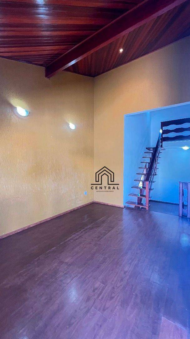 Casa, 3 quartos, 230 m² - Foto 4