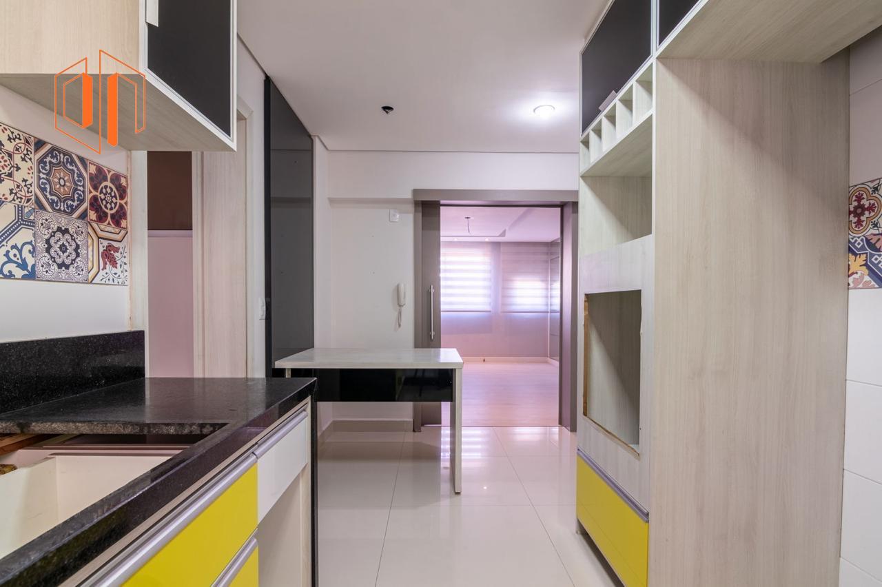 Apartamento à venda com 3 quartos, 123m² - Foto 13