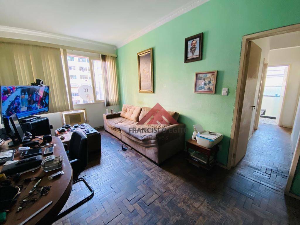 Apartamento à venda com 3 quartos, 127m² - Foto 1