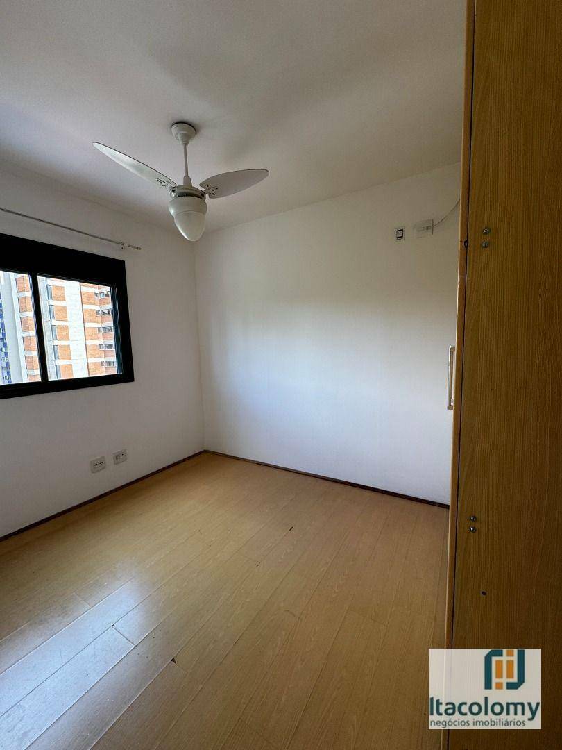 Apartamento para alugar com 3 quartos, 94m² - Foto 17