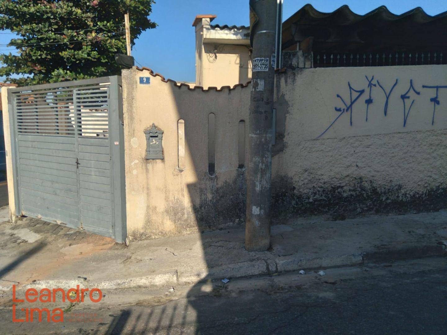 Casa à venda e aluguel com 3 quartos, 100m² - Foto 2