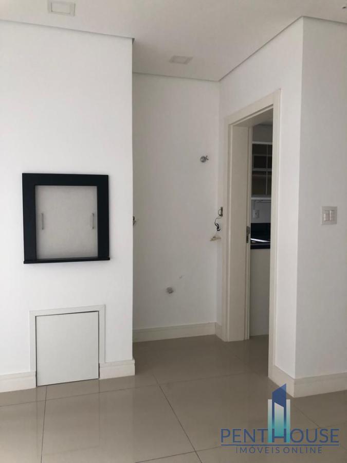 Apartamento para alugar com 3 quartos, 132m² - Foto 3