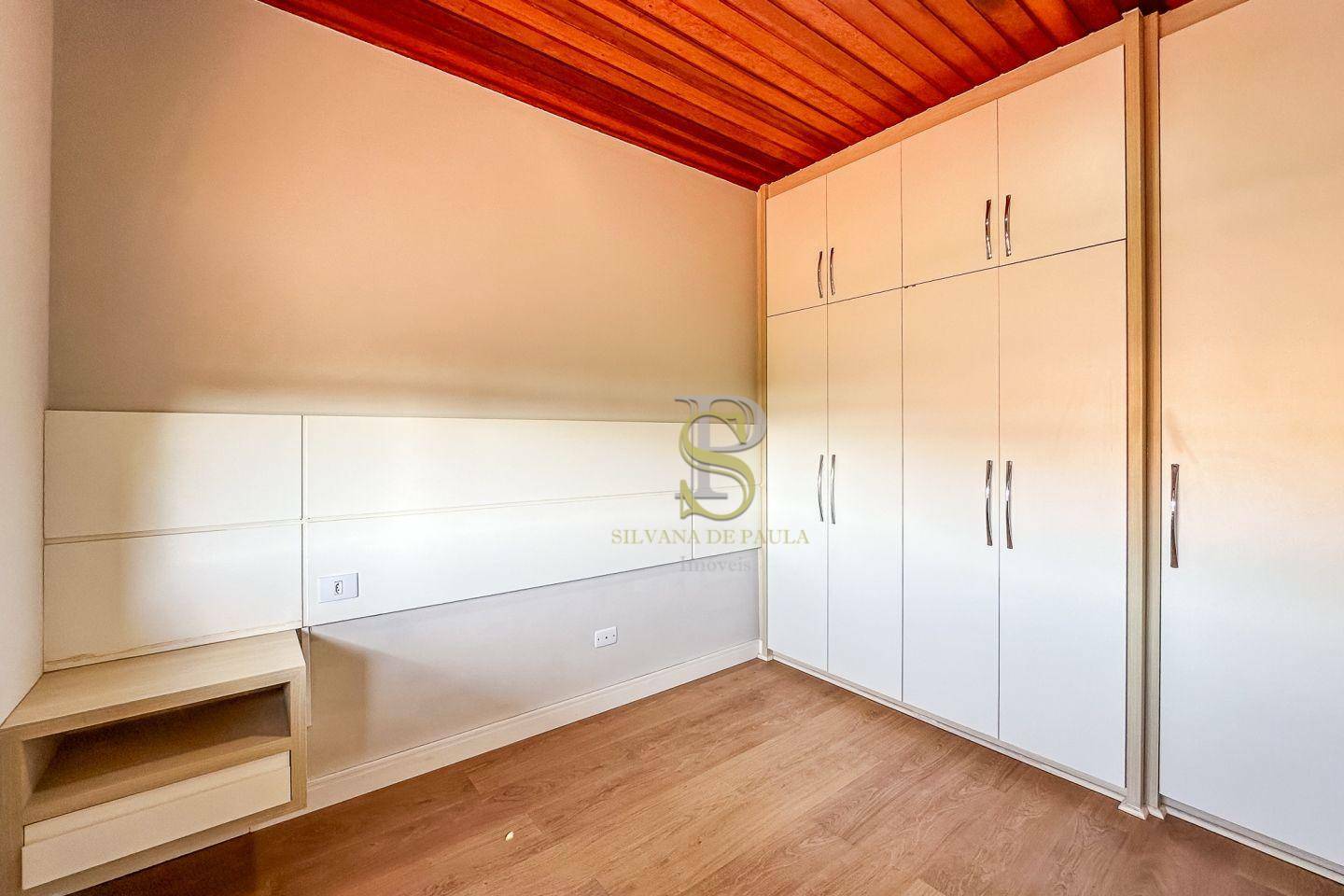 Casa à venda com 5 quartos, 239m² - Foto 29