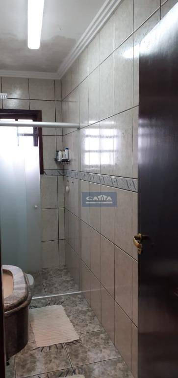 Sobrado à venda com 4 quartos, 300m² - Foto 50