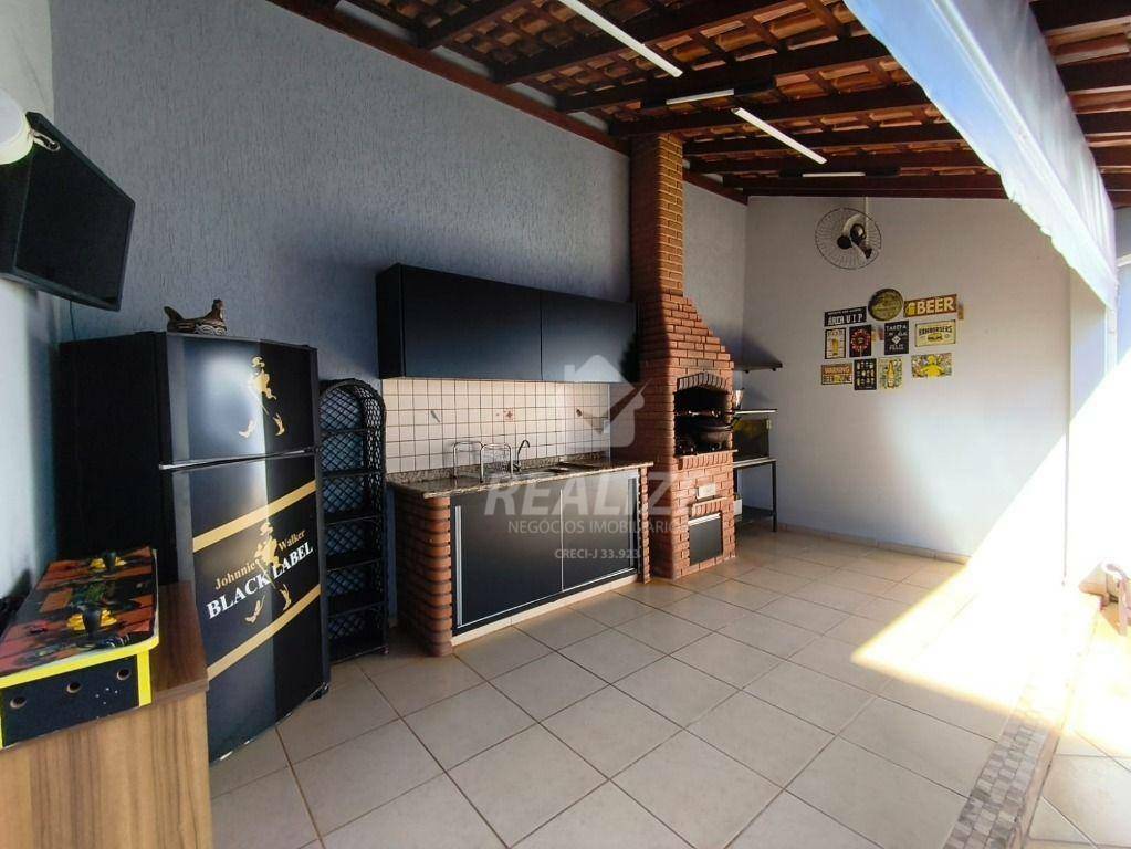Casa à venda com 3 quartos, 210m² - Foto 22