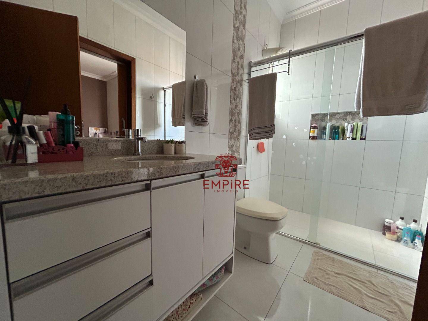 Casa à venda com 4 quartos, 300m² - Foto 10