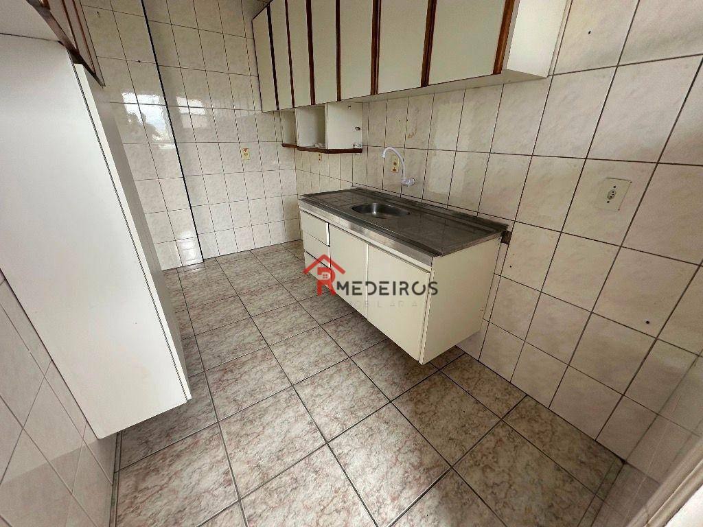 Apartamento à venda com 2 quartos, 75m² - Foto 10