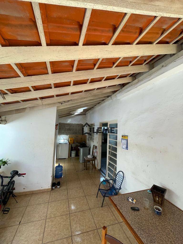 Casa à venda com 3 quartos, 187m² - Foto 4