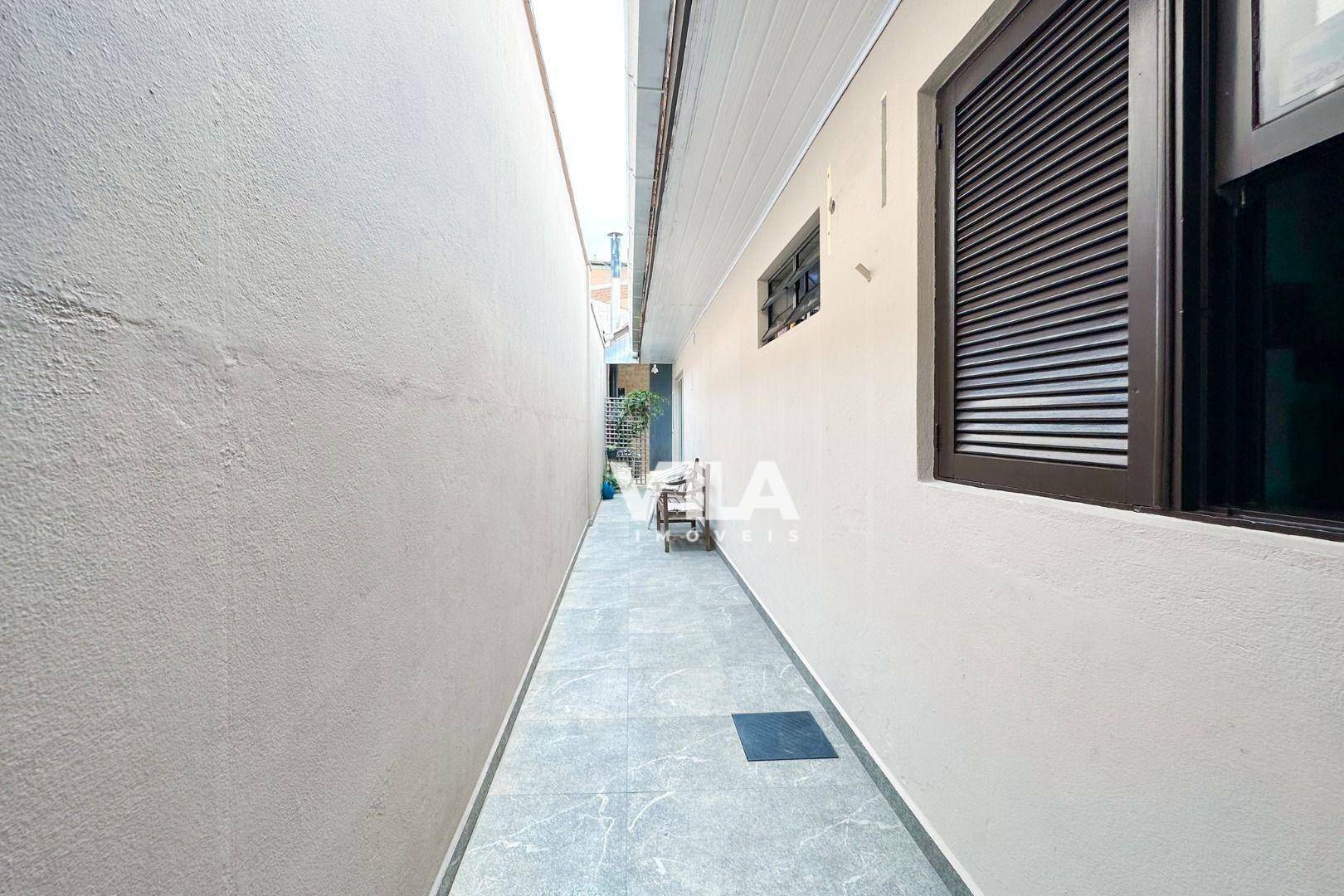 Casa à venda com 3 quartos, 200m² - Foto 25