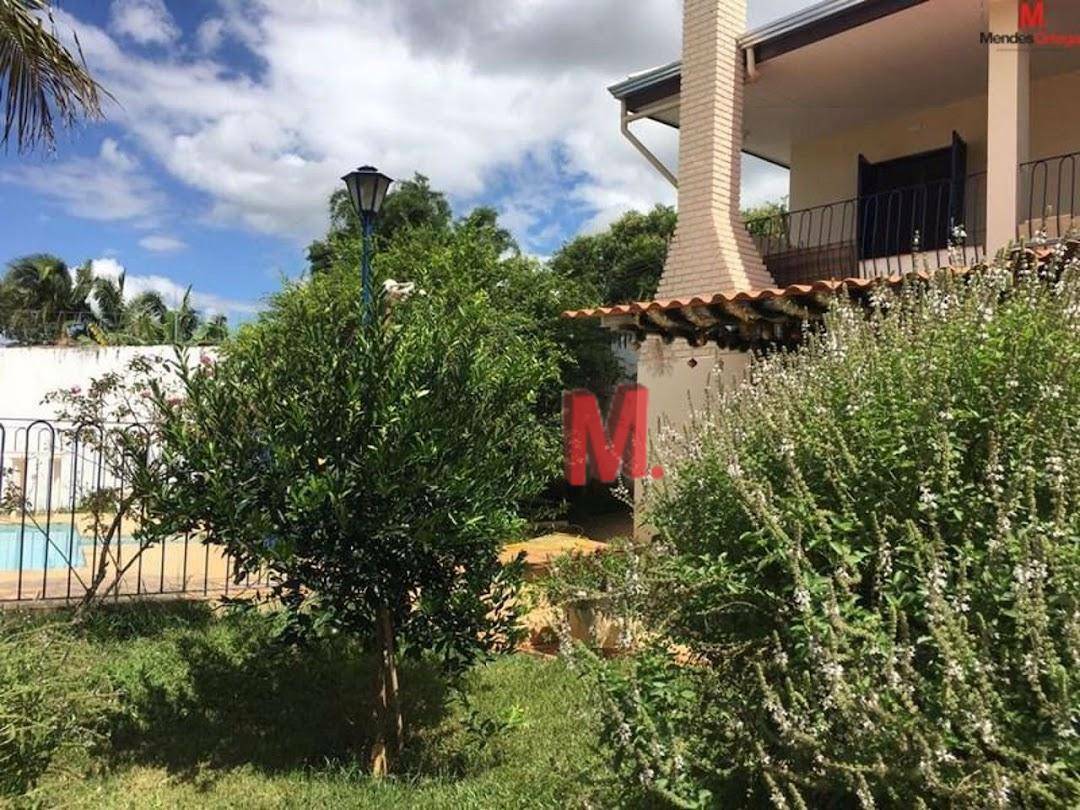 Chácara à venda com 8 quartos, 337m² - Foto 2