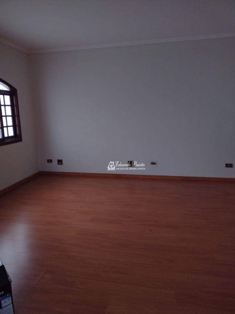 Sobrado à venda com 3 quartos, 272m² - Foto 2