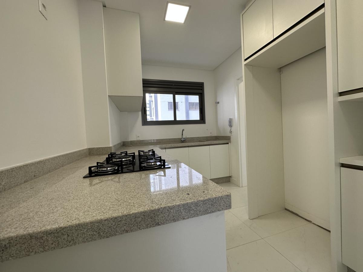 Apartamento à venda com 4 quartos, 165m² - Foto 32