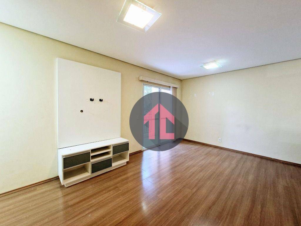 Apartamento à venda com 3 quartos, 75m² - Foto 3