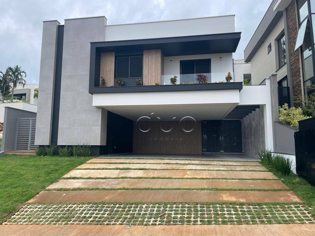 Casa de Condomínio à venda com 3 quartos, 226m² - Foto 1