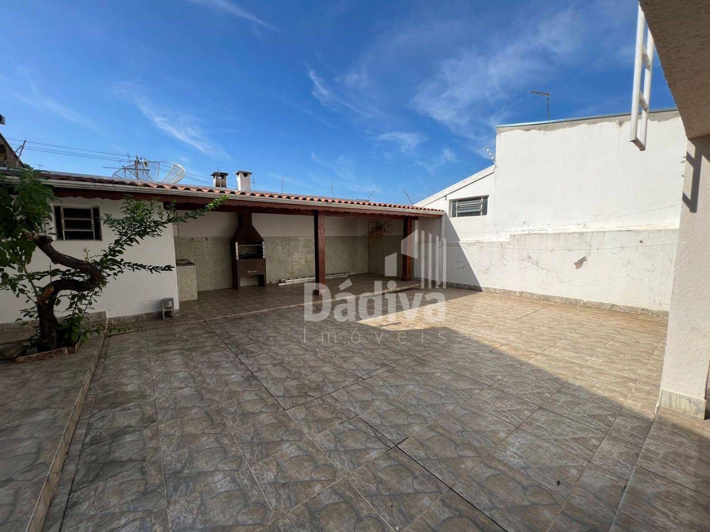 Casa à venda e aluguel com 3 quartos, 230m² - Foto 17