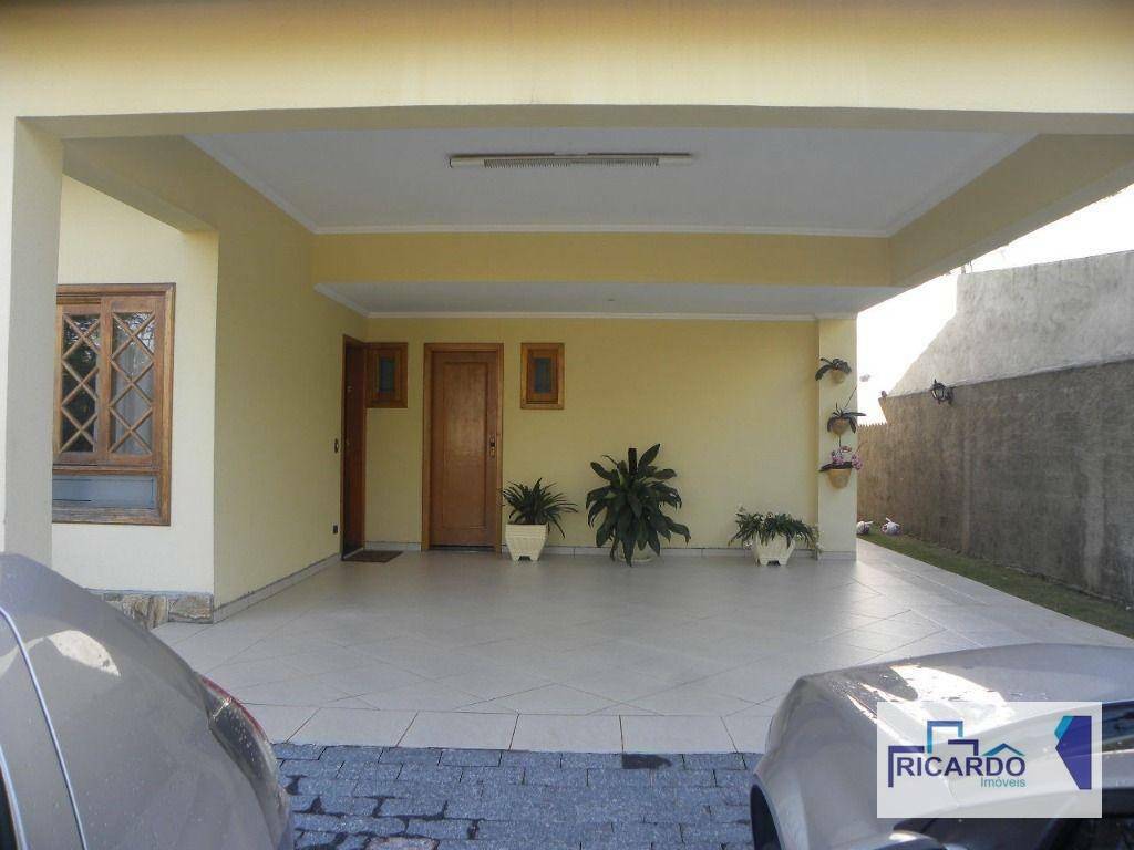 Sobrado à venda com 3 quartos, 350m² - Foto 4