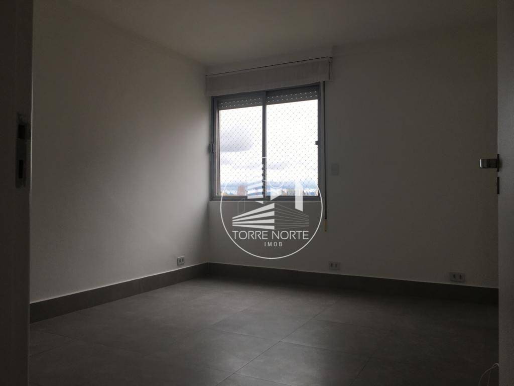 Apartamento para alugar com 3 quartos, 110m² - Foto 12