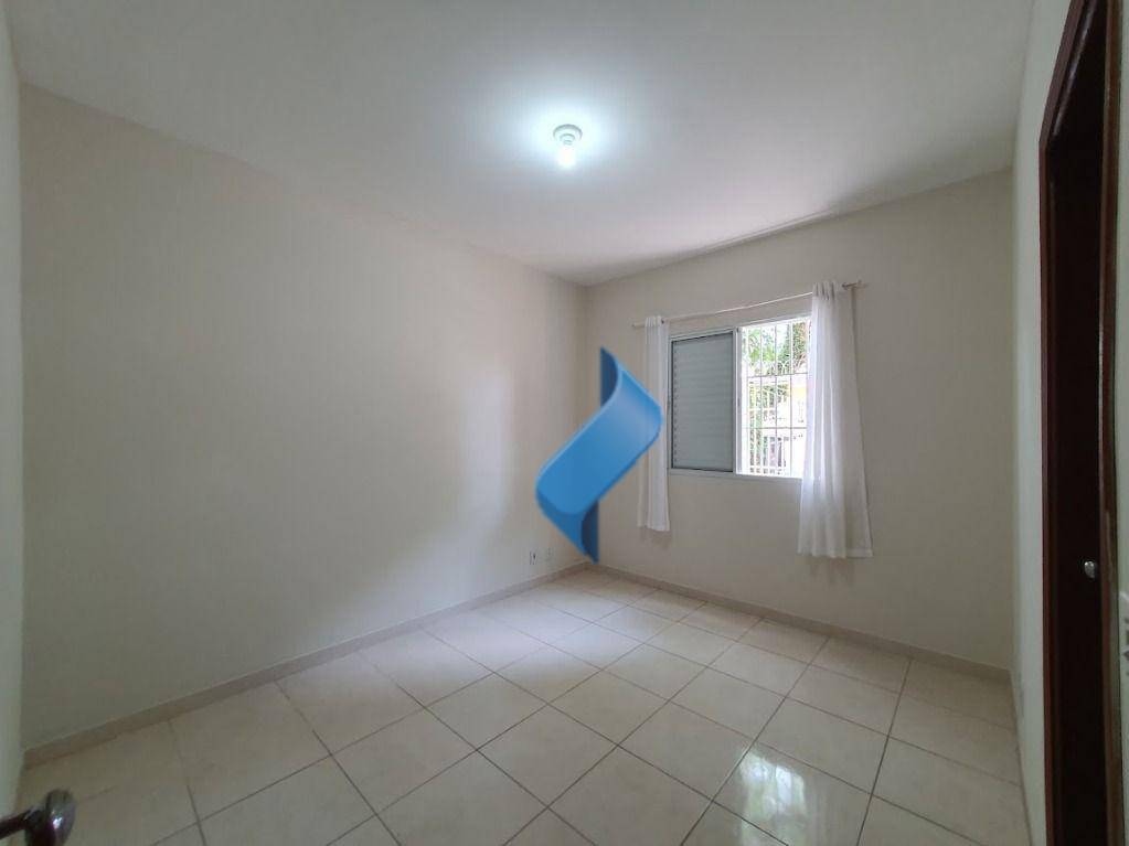 Apartamento para alugar com 3 quartos, 81m² - Foto 9