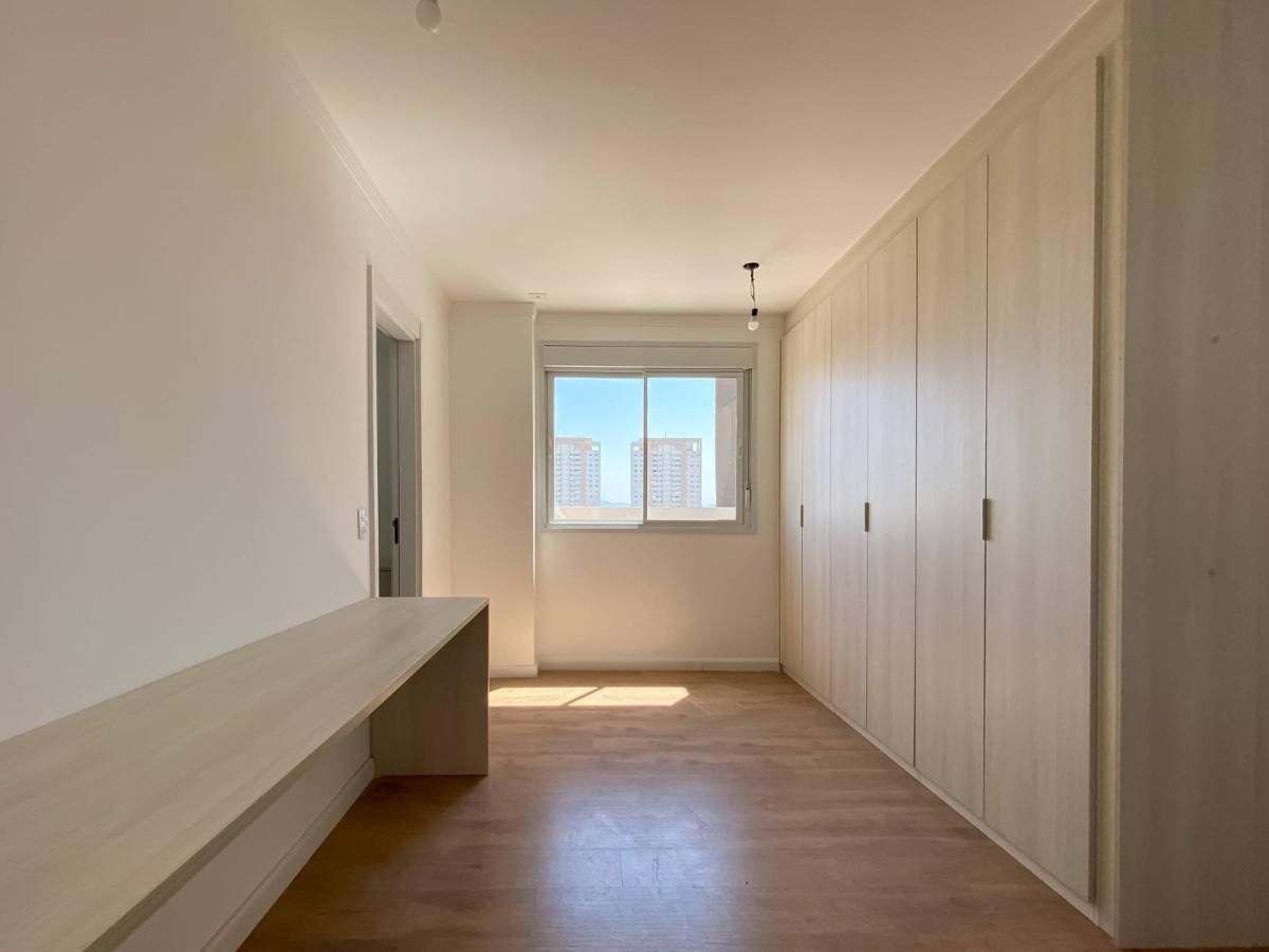 Apartamento à venda com 5 quartos, 215m² - Foto 11