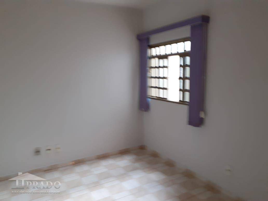 Casa à venda com 3 quartos, 135m² - Foto 11