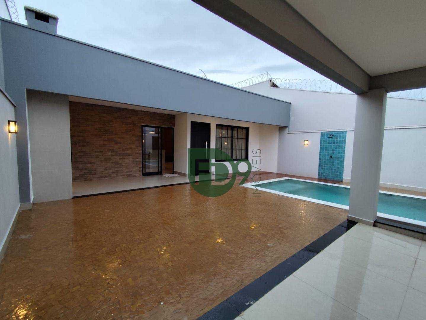 Casa à venda com 2 quartos, 165m² - Foto 4