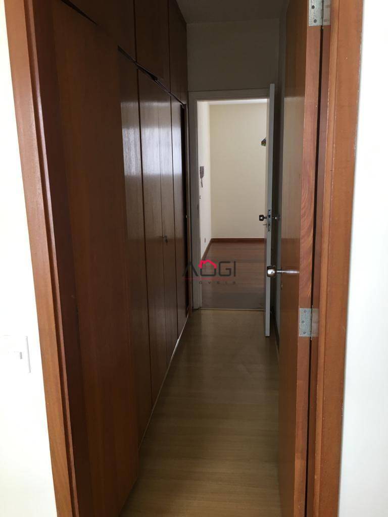 Apartamento para alugar com 3 quartos, 97m² - Foto 13