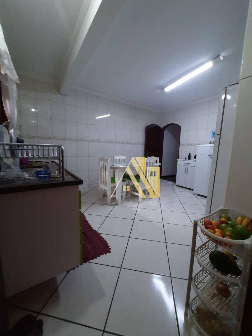 Sobrado à venda com 3 quartos, 180m² - Foto 11