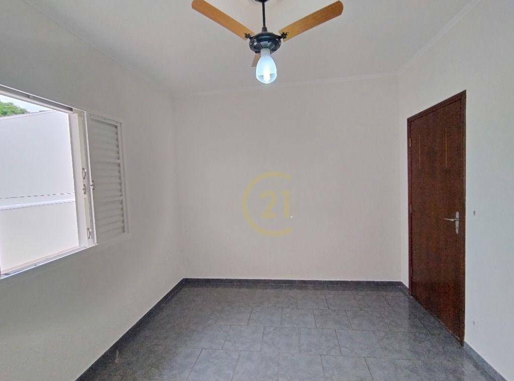 Casa à venda com 4 quartos, 260m² - Foto 15