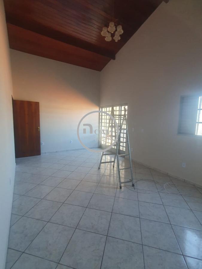 Casa à venda com 4 quartos, 192m² - Foto 4