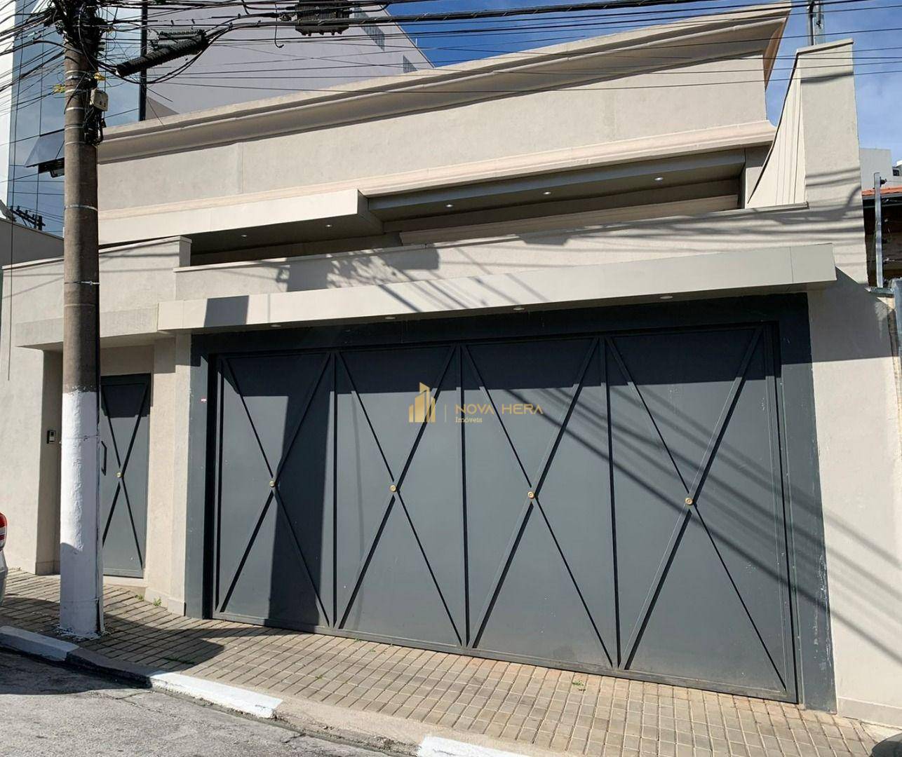 Casa à venda e aluguel com 7 quartos, 193m² - Foto 1