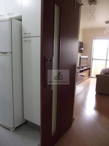 Apartamento à venda com 2 quartos, 65m² - Foto 2