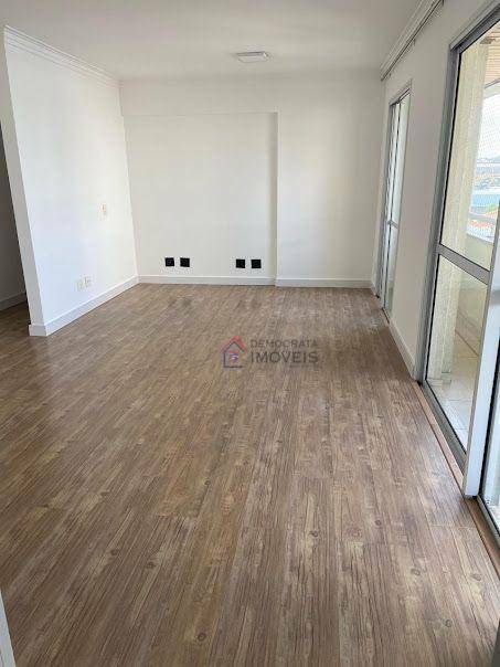 Apartamento à venda com 3 quartos, 114m² - Foto 4