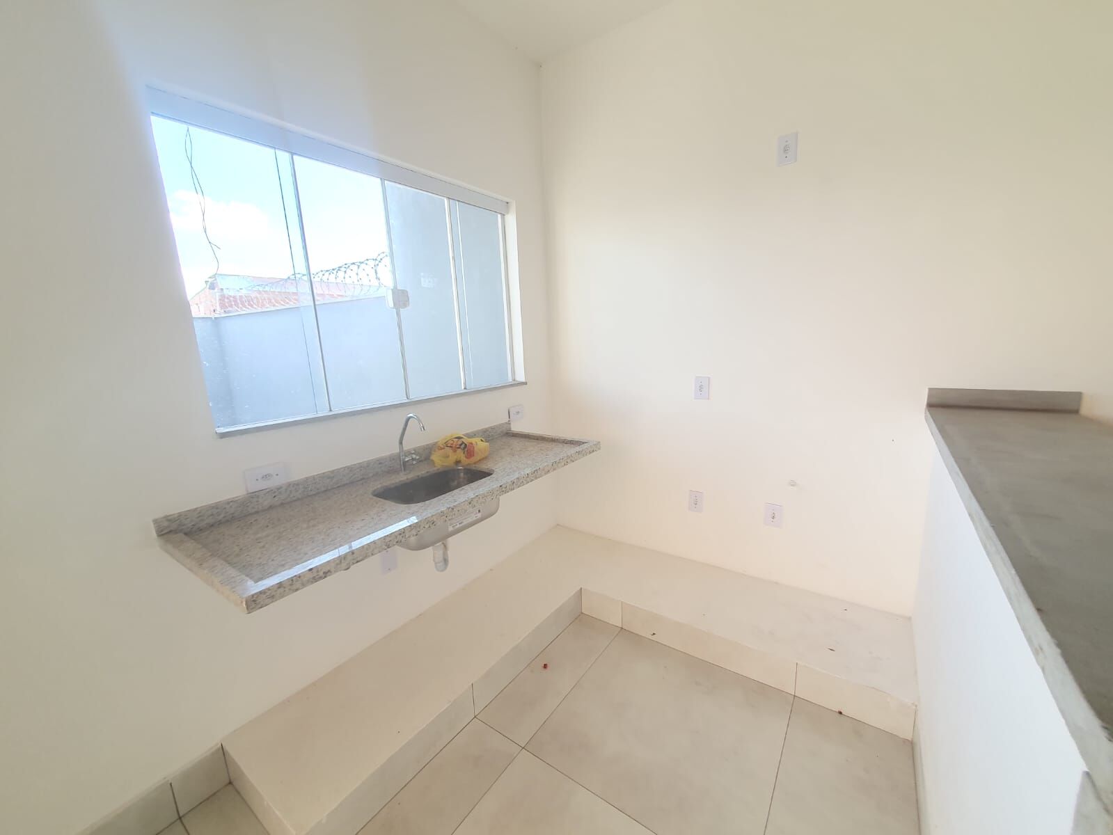 Casa à venda com 2 quartos, 162m² - Foto 4