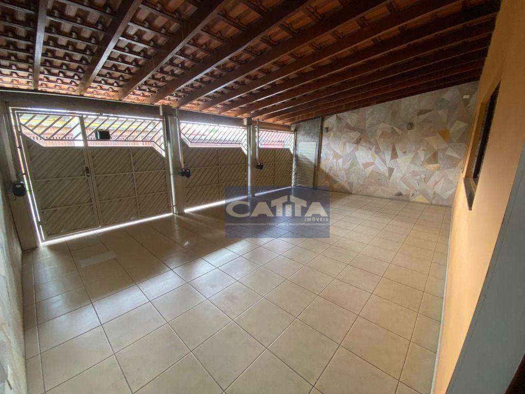 Casa à venda com 4 quartos, 160m² - Foto 1