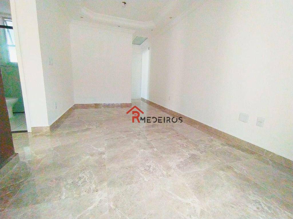 Apartamento à venda com 2 quartos, 60m² - Foto 4