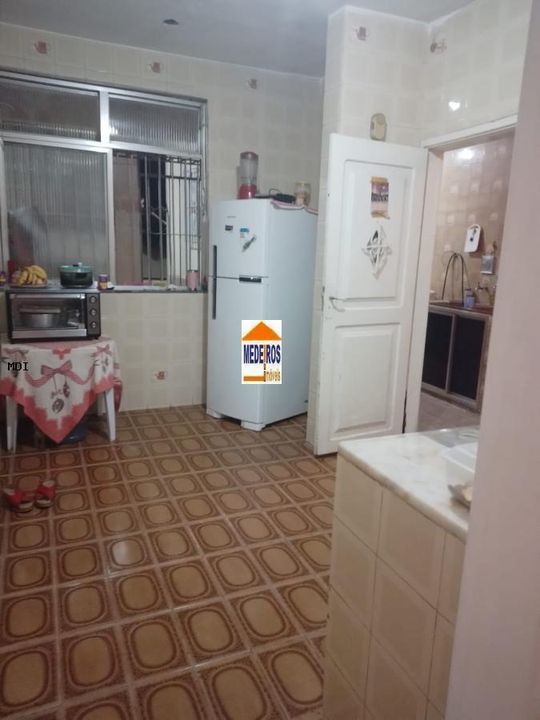 Casa à venda com 4 quartos, 208m² - Foto 8